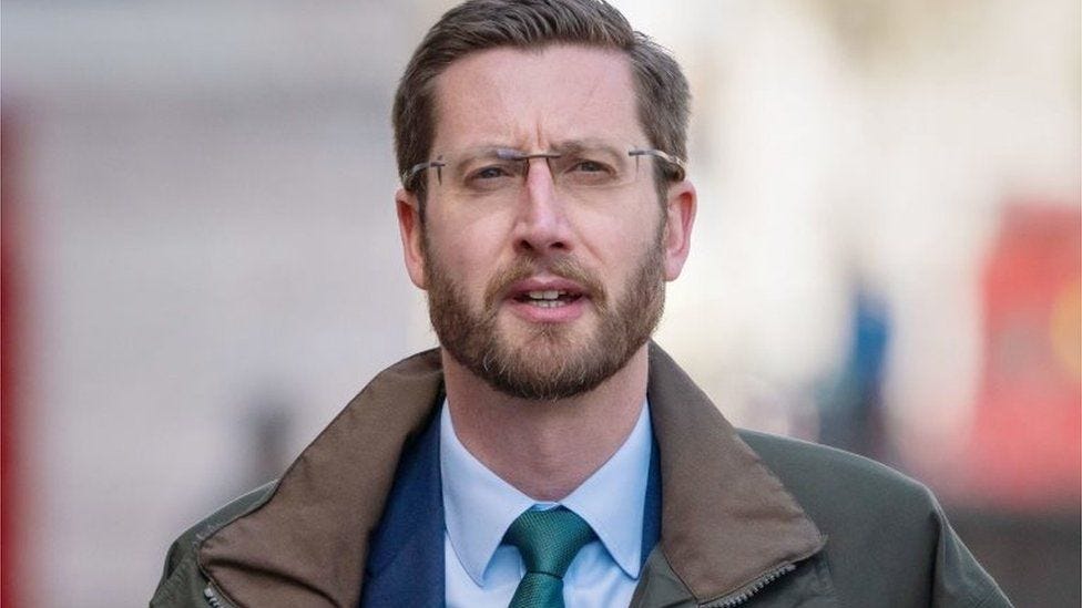 Top civil servant Simon Case quits No 10 party probe amid rule breach  claims - BBC News