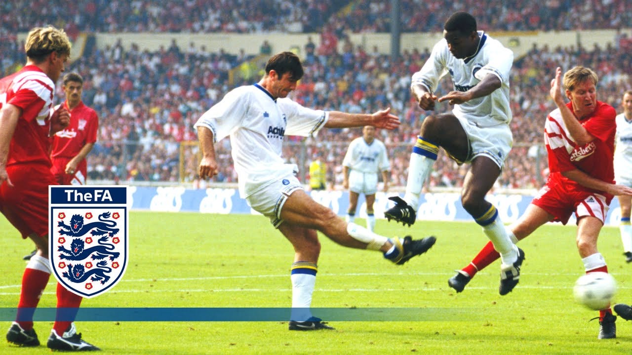 Cantona hat-trick - Leeds United 4-3 Livepool (1992) Cantona hat-trick - Leeds United 4-3 Livepool (1992)