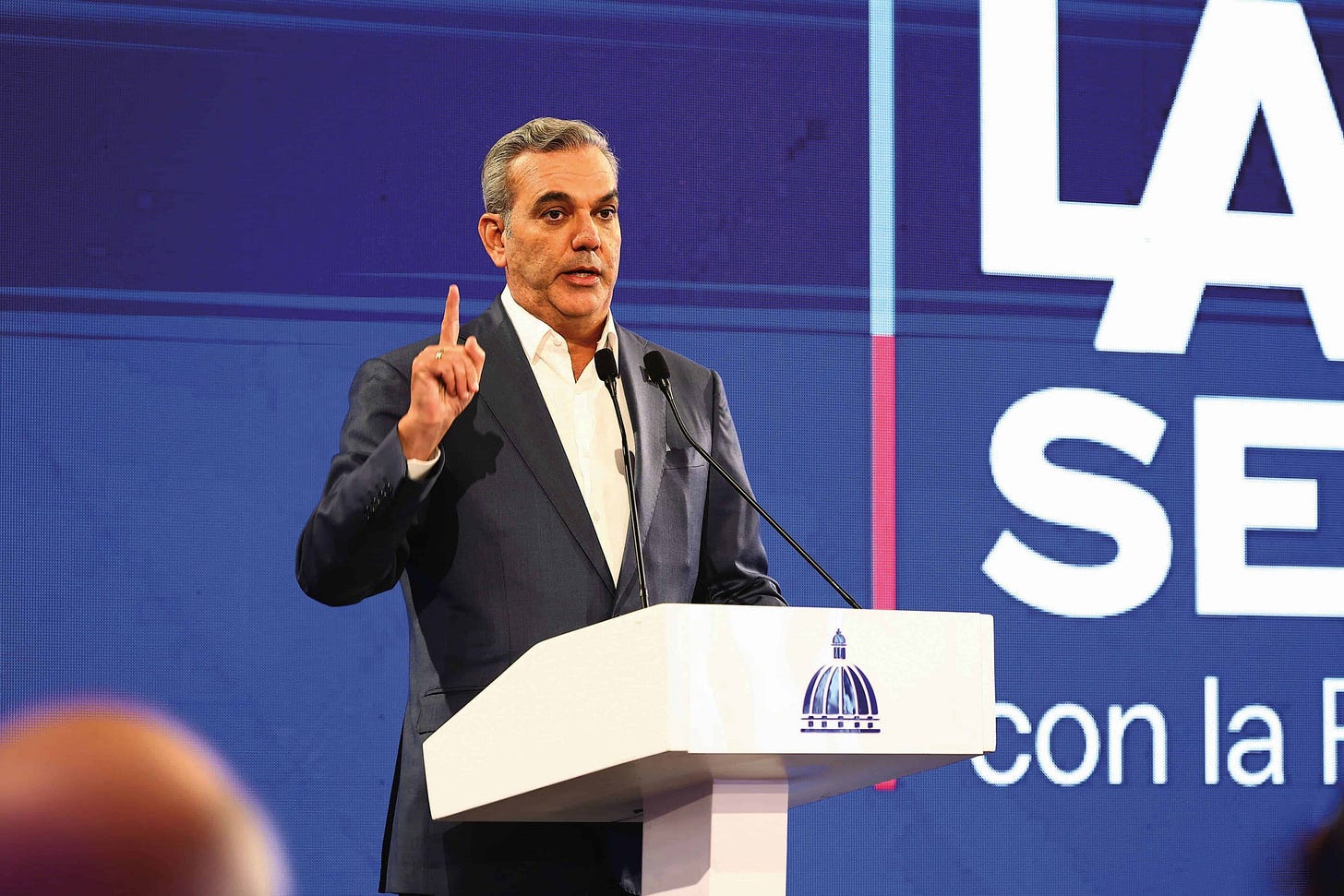 Luis Abinader en LA Semanal Luis Abinader en LA Semanal