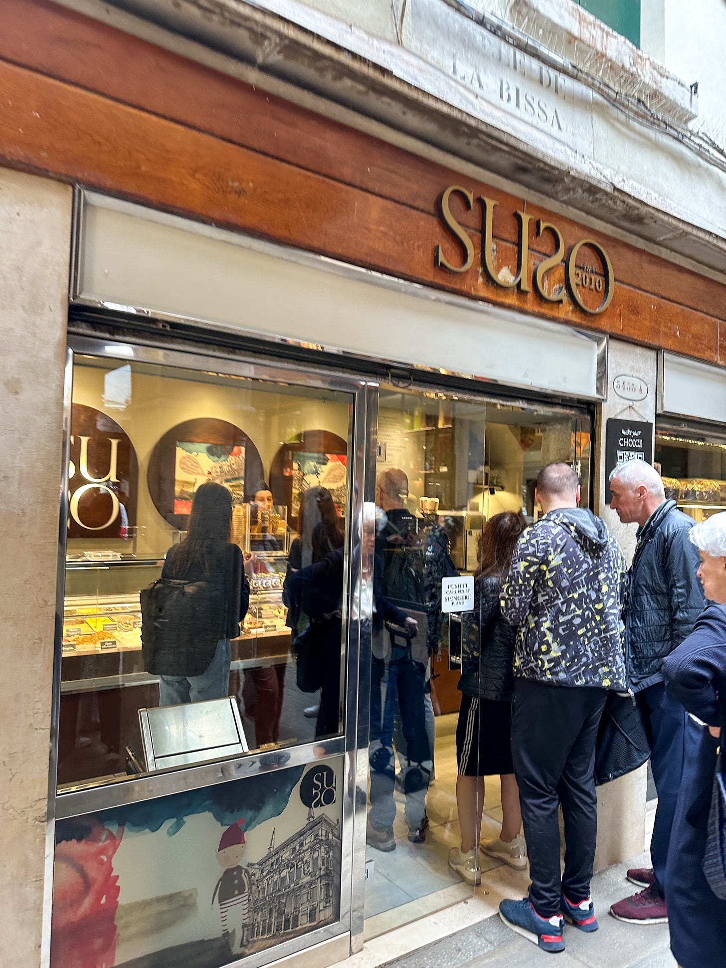 this is a picture of suso gelato in the best venice travel guide for italy