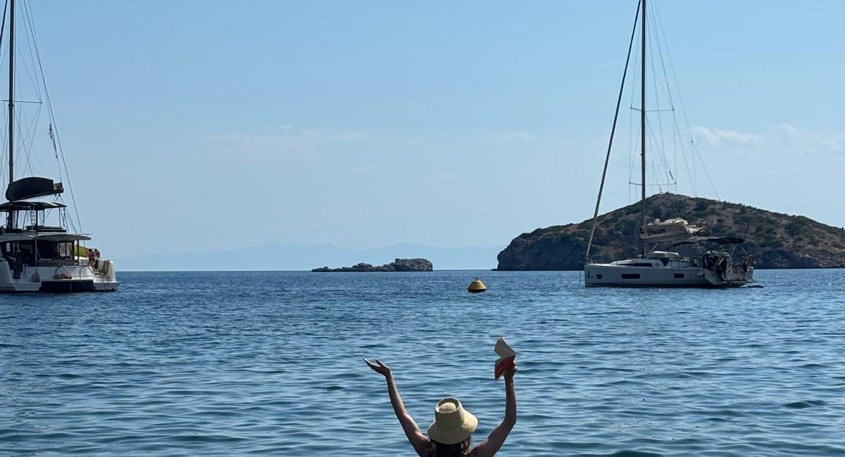 Postcard from Hydra: dressing for child-free sunshine 