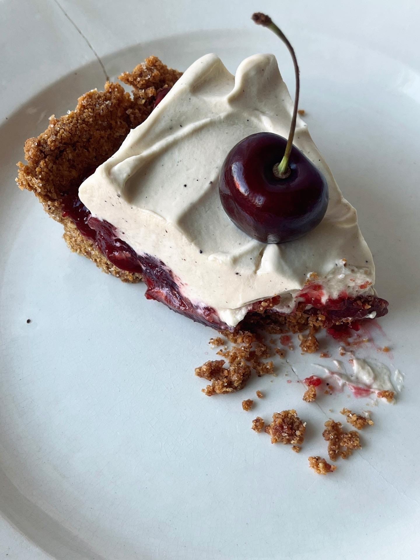 Summer cherry pie - Flora Manson