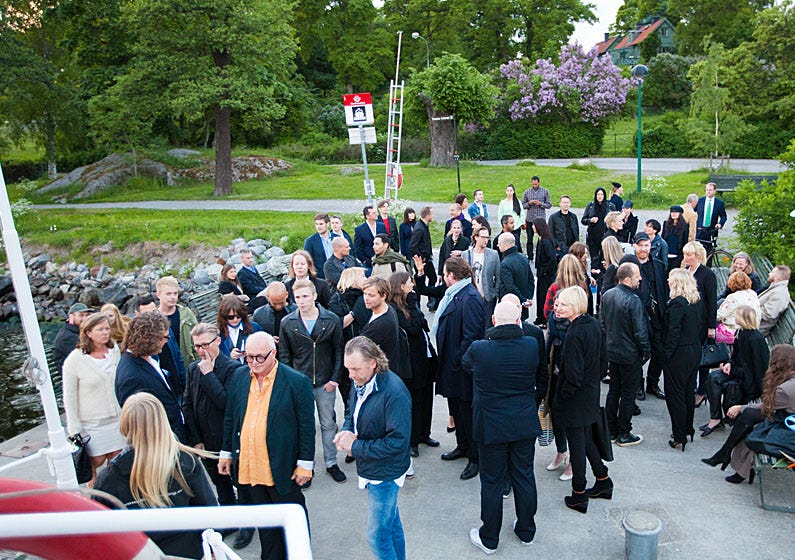 Väntan på efterfestbåten