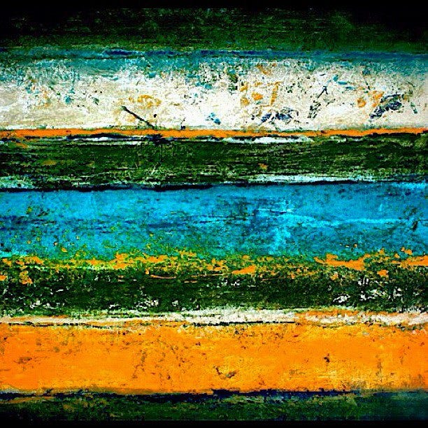 A close-up of a painted wood

AI-generated content may be incorrect.