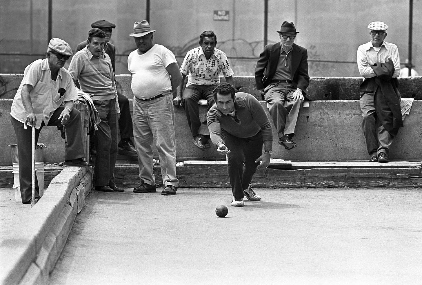 When the Clacking of Bocce Balls Echoed Around New York - The New York Times