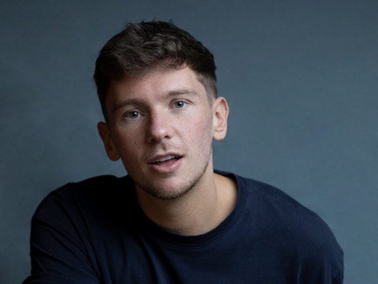 Former Kiss presenter Sam Darlaston joins Radio 1 to host Early Breakfast Former Kiss presenter Sam Darlaston joins Radio 1 to host Early Breakfast