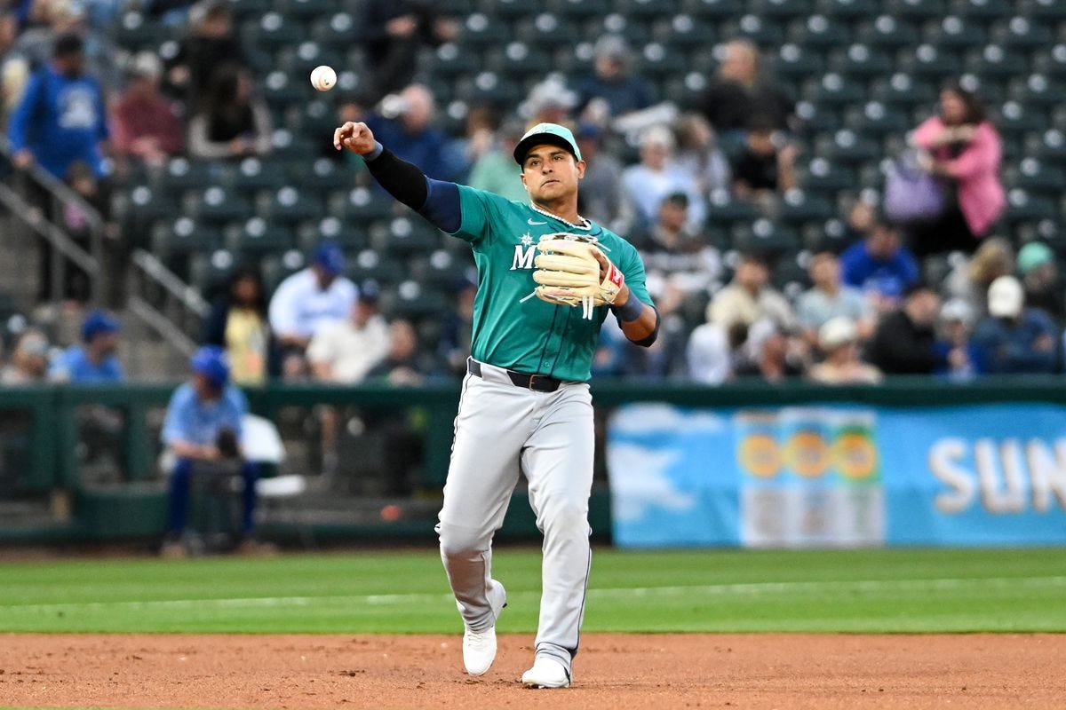 Donovan “Donnie Barrels” Solano looks to make his impact on his lucky  number seventh team, the Seattle Mariners - Lookout Landing