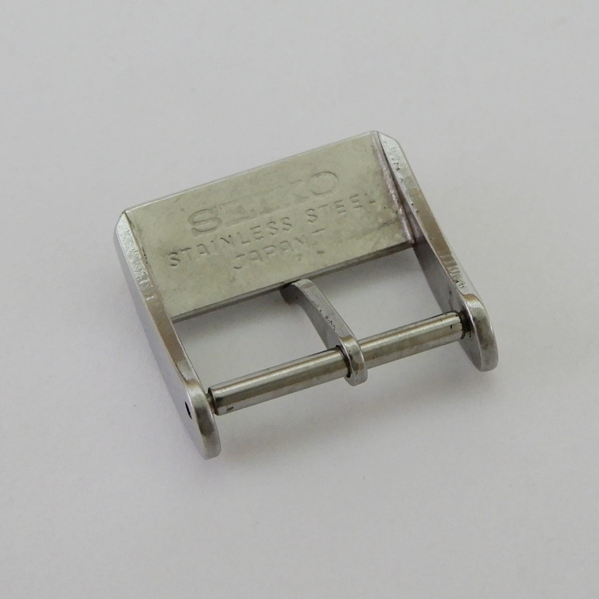 SEIKO　セイコー　尾錠（バックル）ステンレス　純正尾錠　取り付け幅15mm