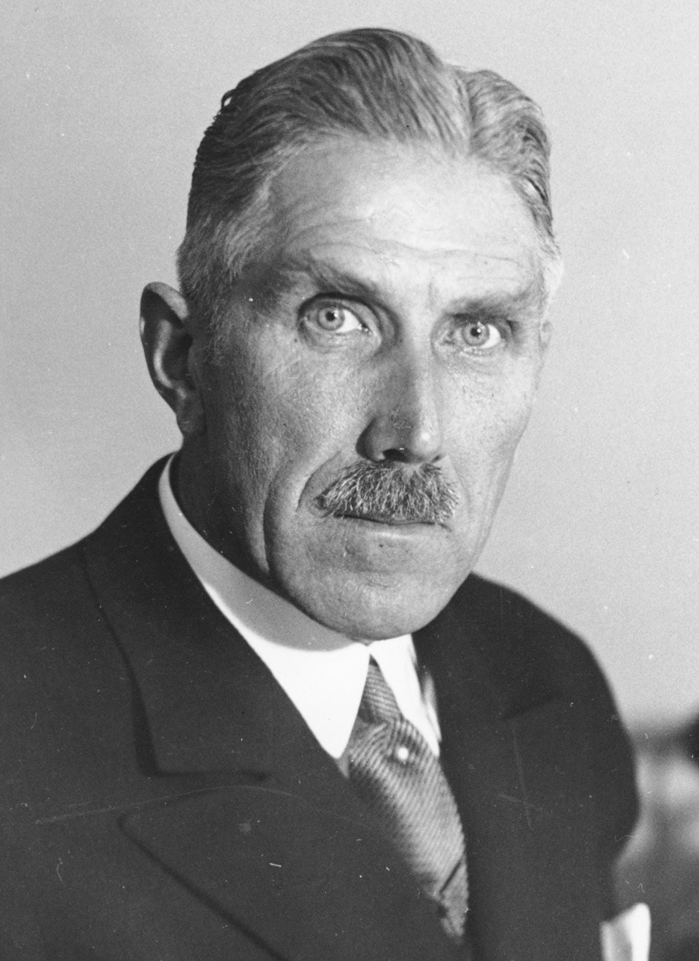 Franz von Papen - Wikipedia