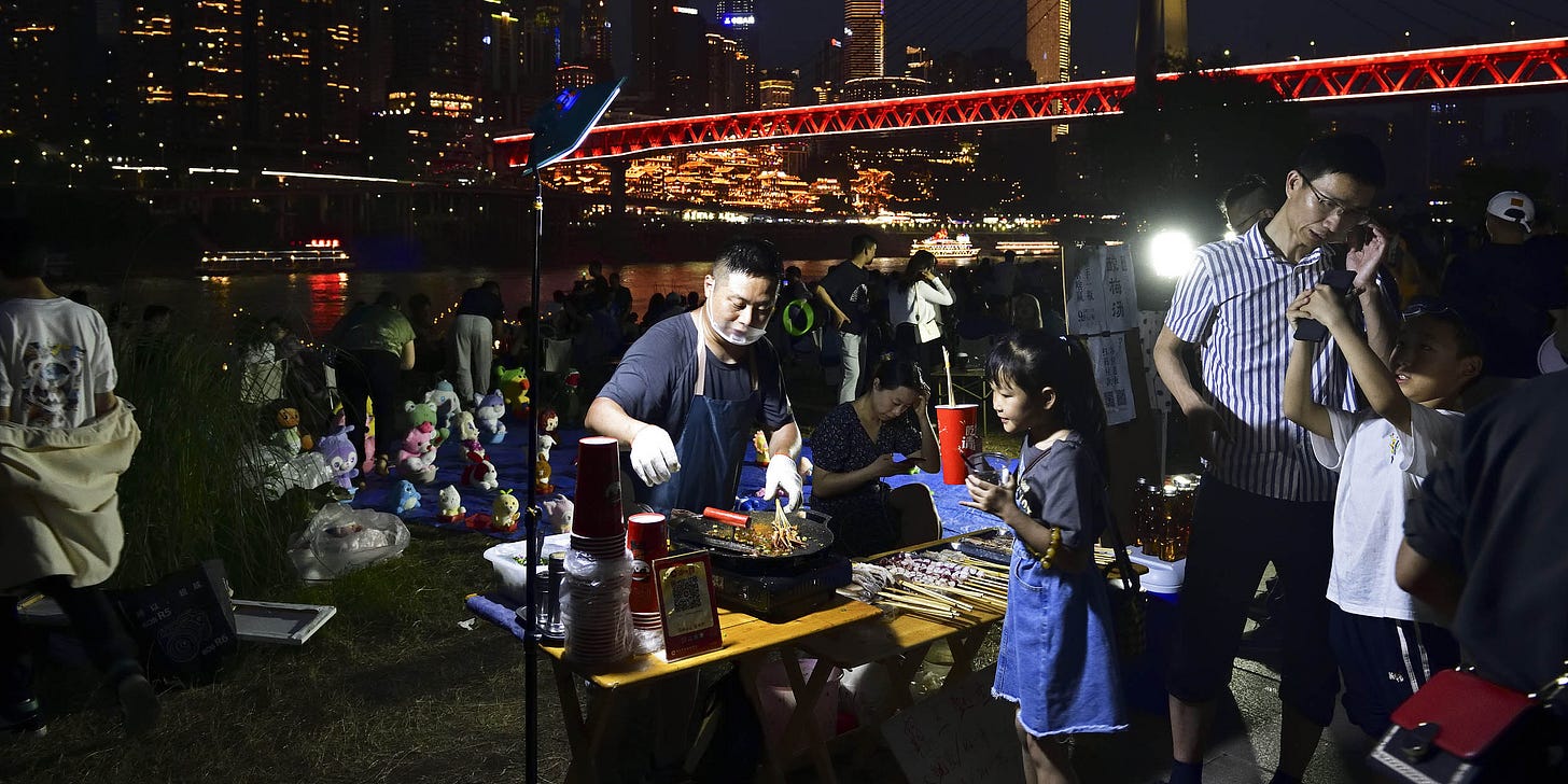 Amid Recovery Push, Street Vendors Make a Comeback Across China