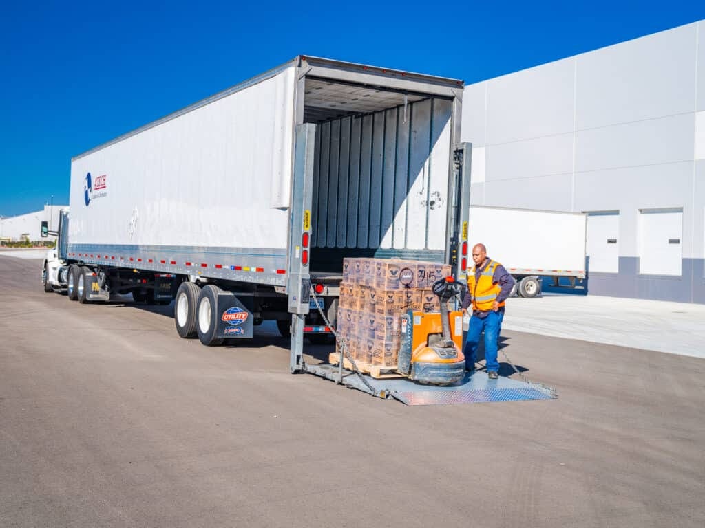 Trucking Roles: What's The Difference Between Long-Haul, Short-Haul and  Port Drivers? | Atech Logistics & Distribution