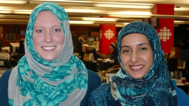 Non-Muslims show solidarity with Muslim women on World Hijab Day | CBC News