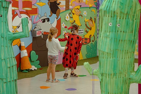 A gallery of Kat Lynas illustration and installation work for kids. 