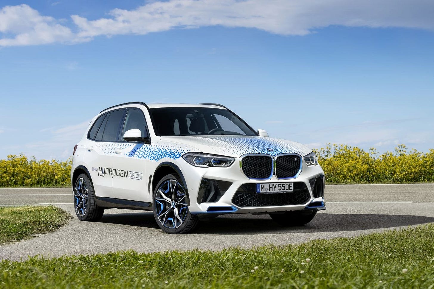 BMW iX5 Hydrogen | Technical Specs, Fuel consumption, Dimensions