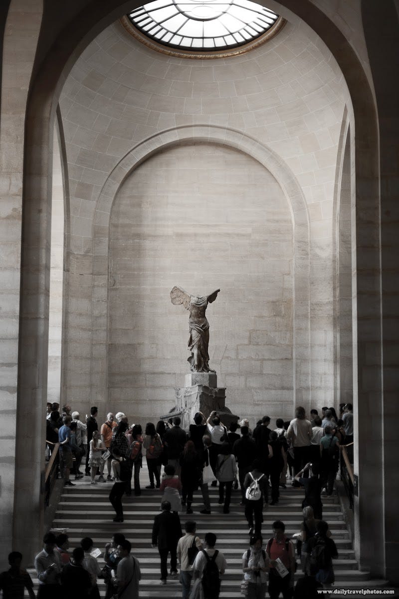 http://4.bp.blogspot.com/-h1GQnCCAS-U/Uo0MI_FkzSI/AAAAAAAAAK0/lbnb4WyAcc0/s1600/110810_louvre_winged_victory_samothrace_nike_IMG_1143.jpg