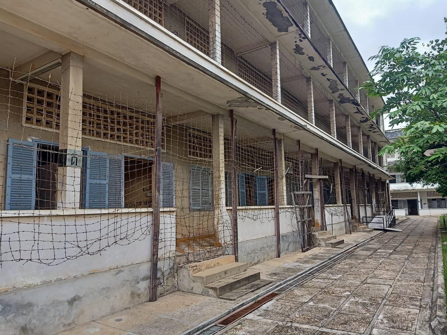 No description available.