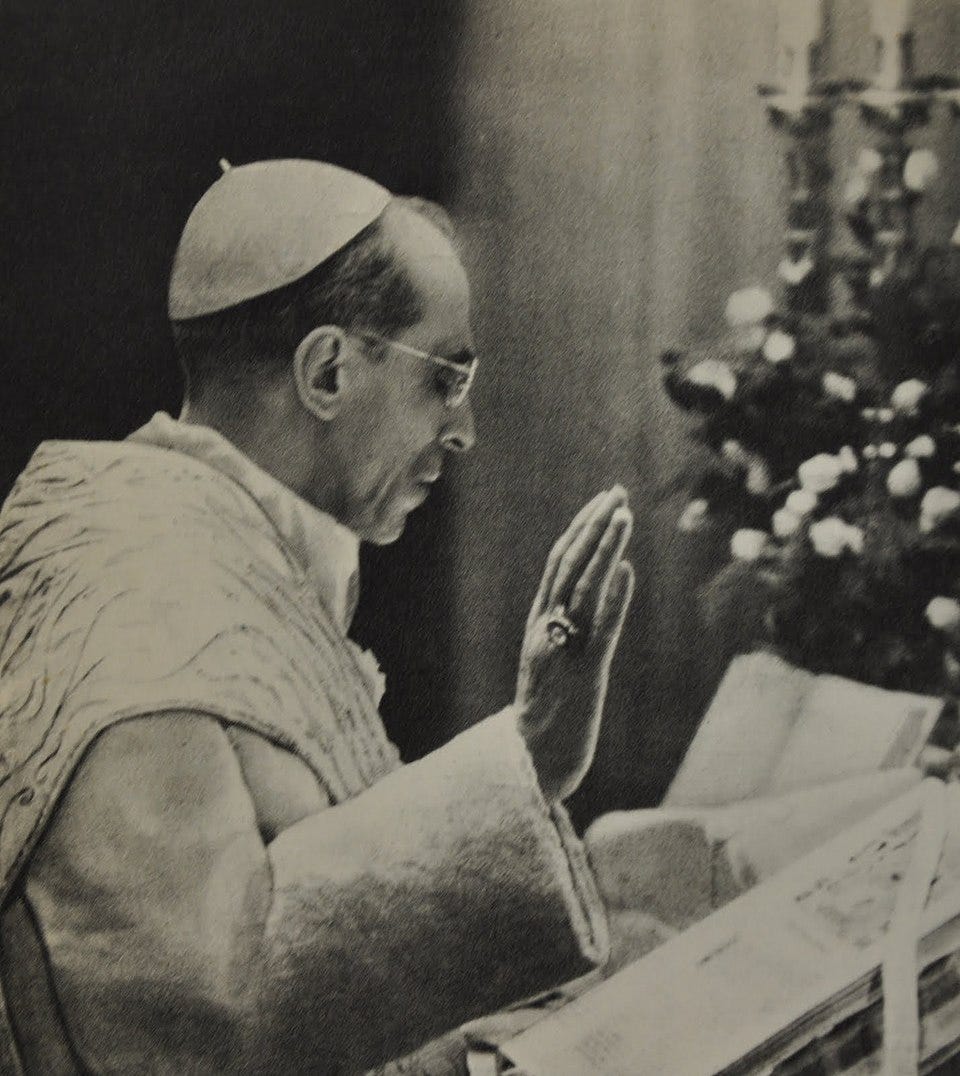 File:Pope Pius XII celebrates Mass.jpg
