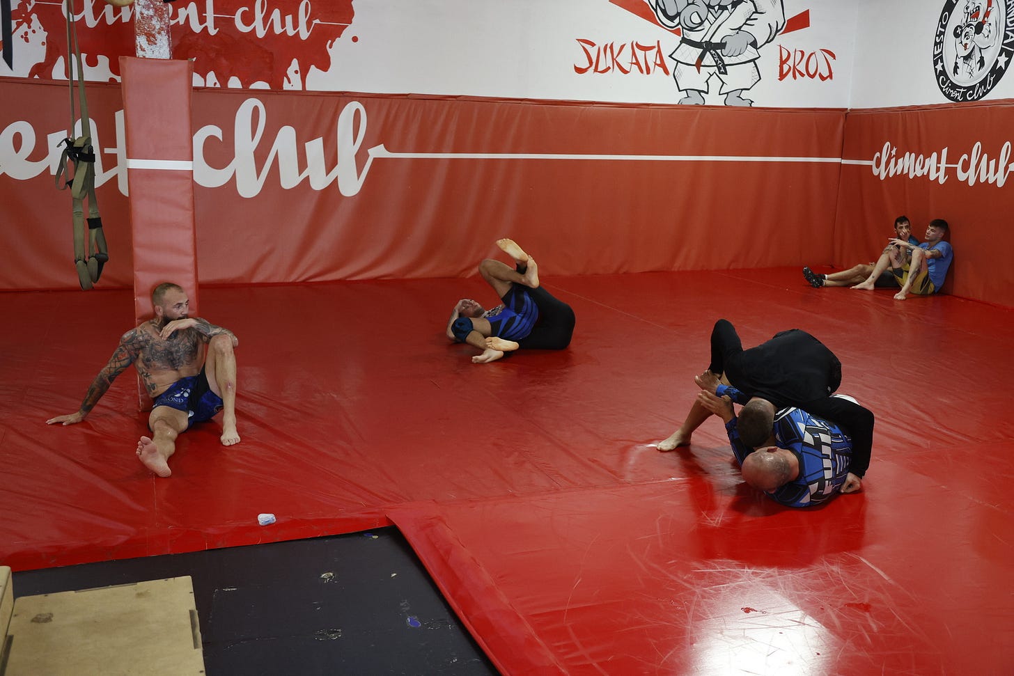 La historia de Climent Club, la escuela de los hermanos Topuria y ejército  de asesinos - BE ONE | RADIO