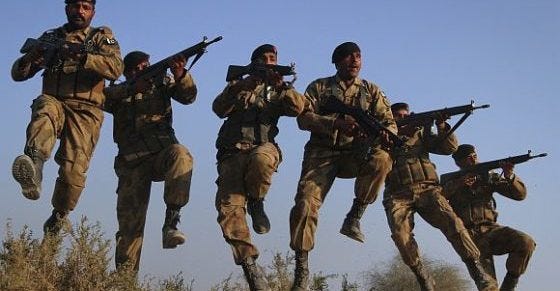 pakistansoldiers-e1519734769710 pakistansoldiers-e1519734769710