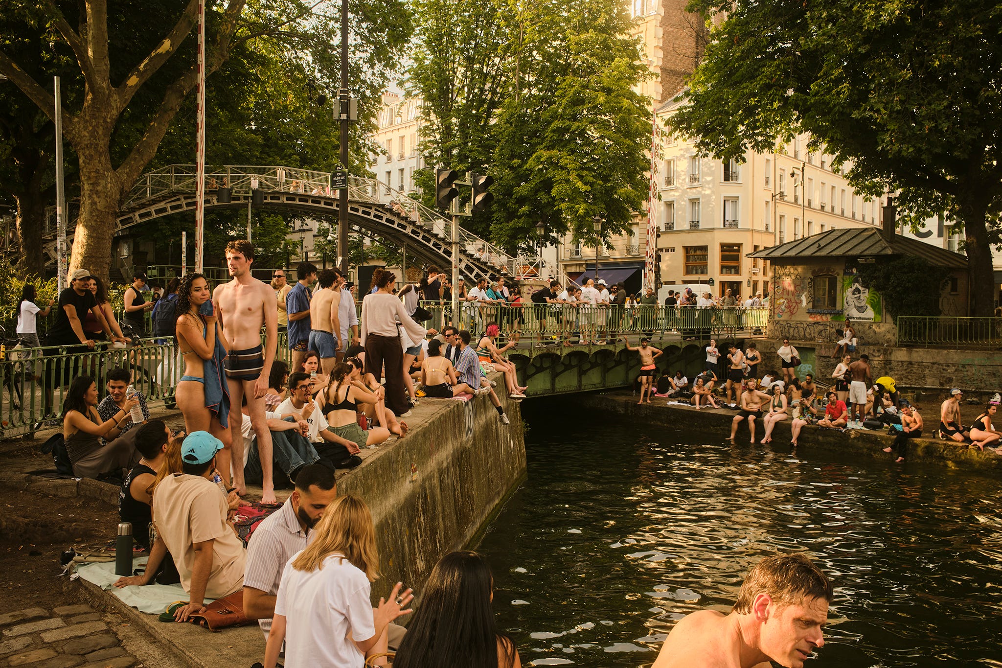 The Paris (Canicule) Issue