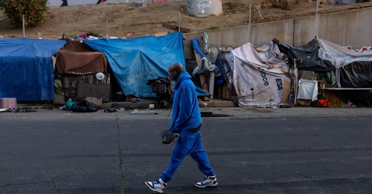 Trump's budget singles out L.A. homelessness agency as he proposes housing cuts - Los Angeles Times Trump's budget singles out L.A. homelessness agency as he proposes housing cuts - Los Angeles Times