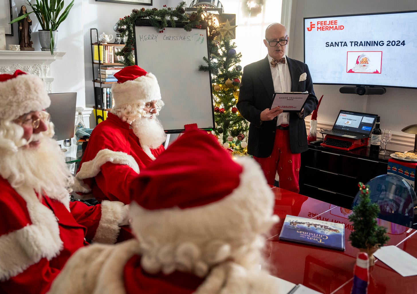 JMP_SANTA_SCHOOL_01.JPG