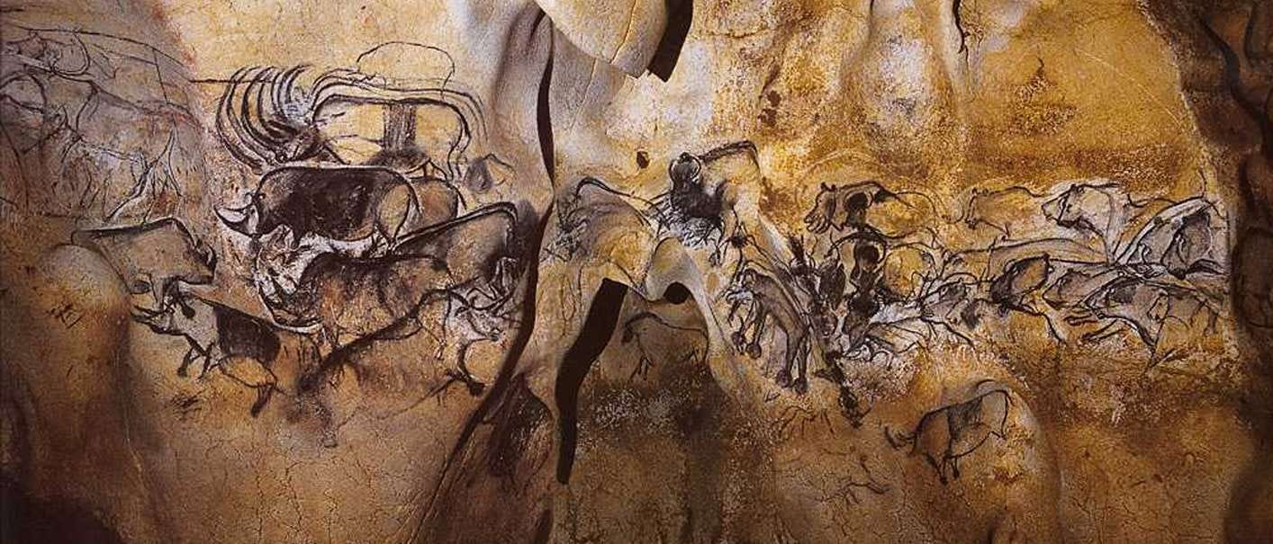 parede com pinturas rupestres na caverna de Chauvet, França parede com pinturas rupestres na caverna de Chauvet, França