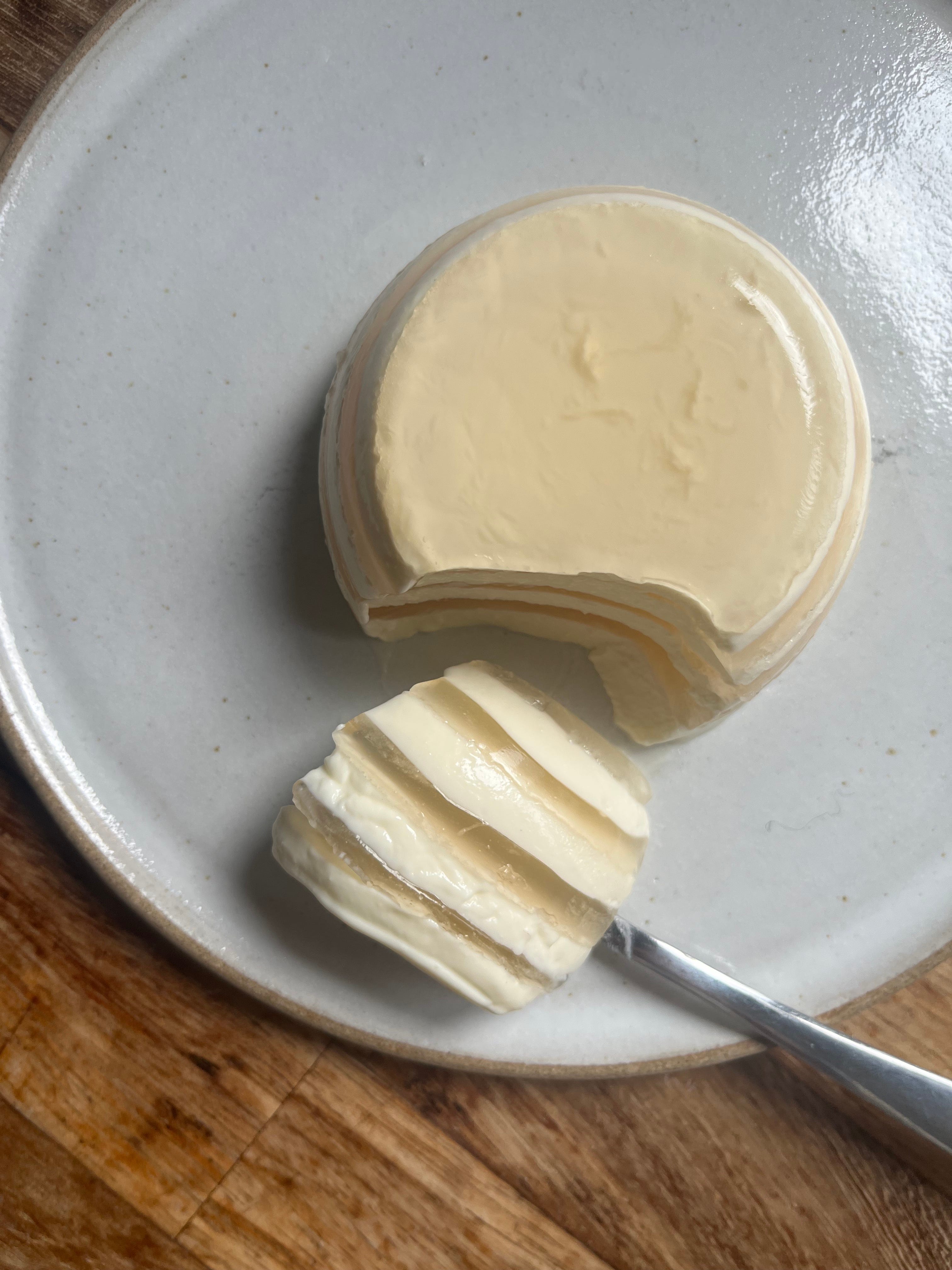 pannacottaさま専用 KP+: Buttermilk panna cotta and jelly - by Nicola Lamb