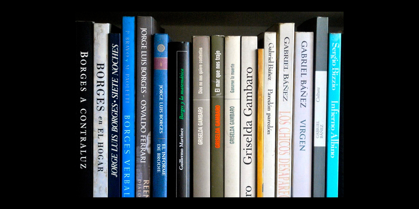 Los lomos de los libros, campo de batalla y obra de arte | Letras Libres Los lomos de los libros, campo de batalla y obra de arte | Letras Libres