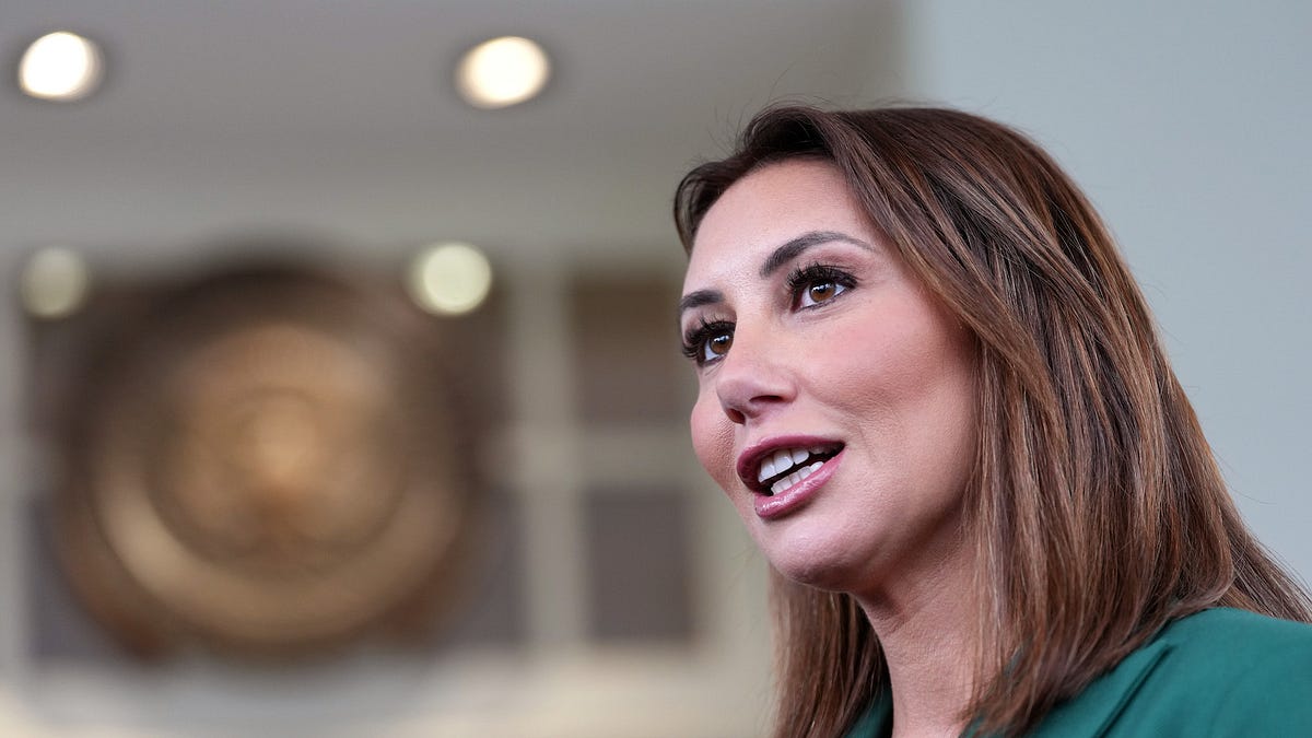 Corruption breaks through as midterm priority, polling shows