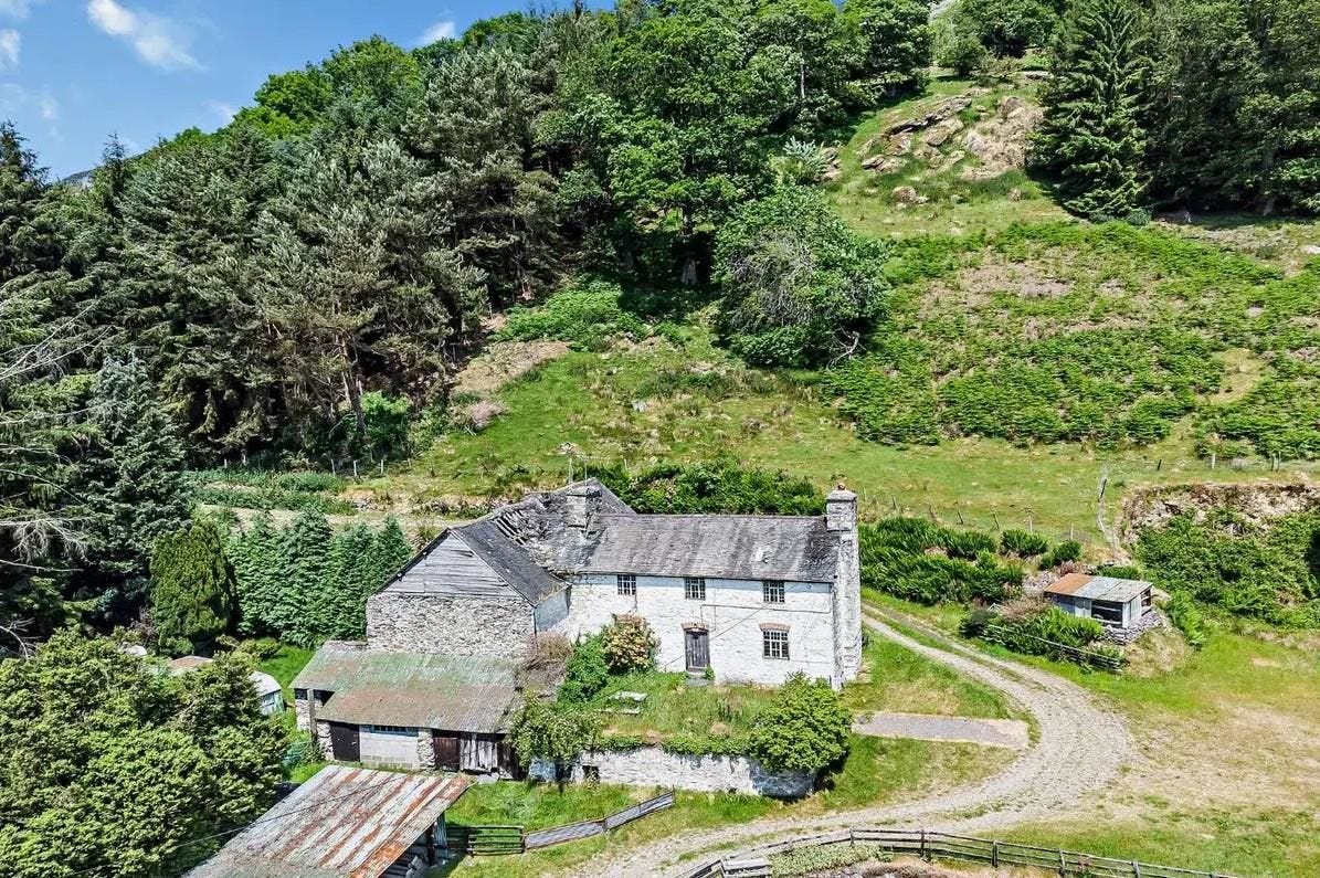 Smallholding 🏡 18 UK Smallholdings For Sale Under £500K (May 13th 2025)