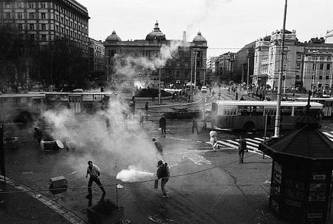A háborús uszítás elleni tiltakozás Belgrádban, 1991. március 9-én (Fotó: Dormán László)