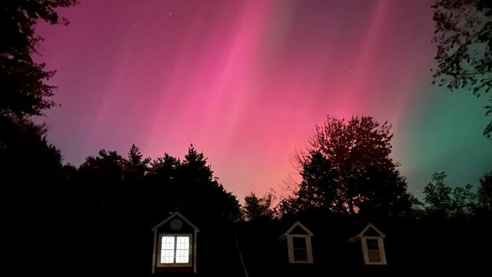Northern Lights Update: These 10 States Might See Aurora Borealis Thursday