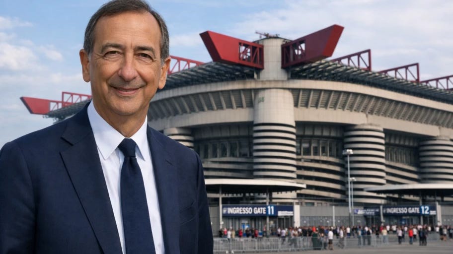 Beppe Sala davanti allo Stadio di San Siro a Milano Beppe Sala davanti allo Stadio di San Siro a Milano