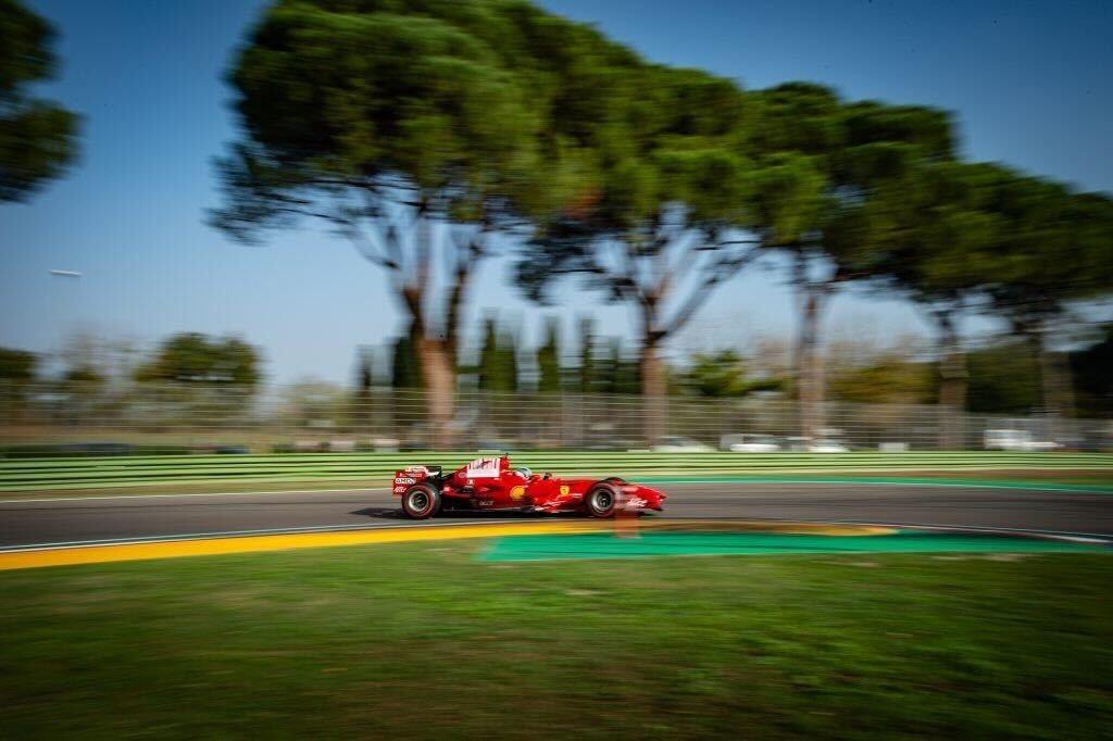How Ferrari's Plant-Filled Spaces Transform Work Environments