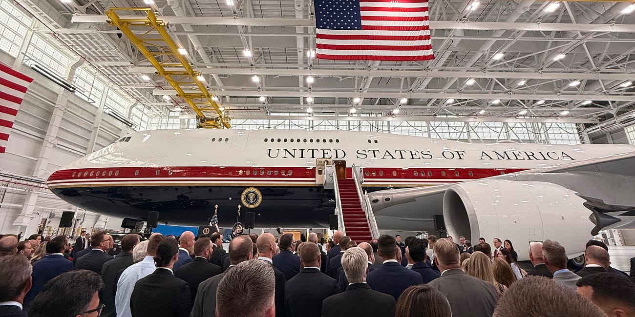 The Day Trump Took the Press Pool to See His New Plane