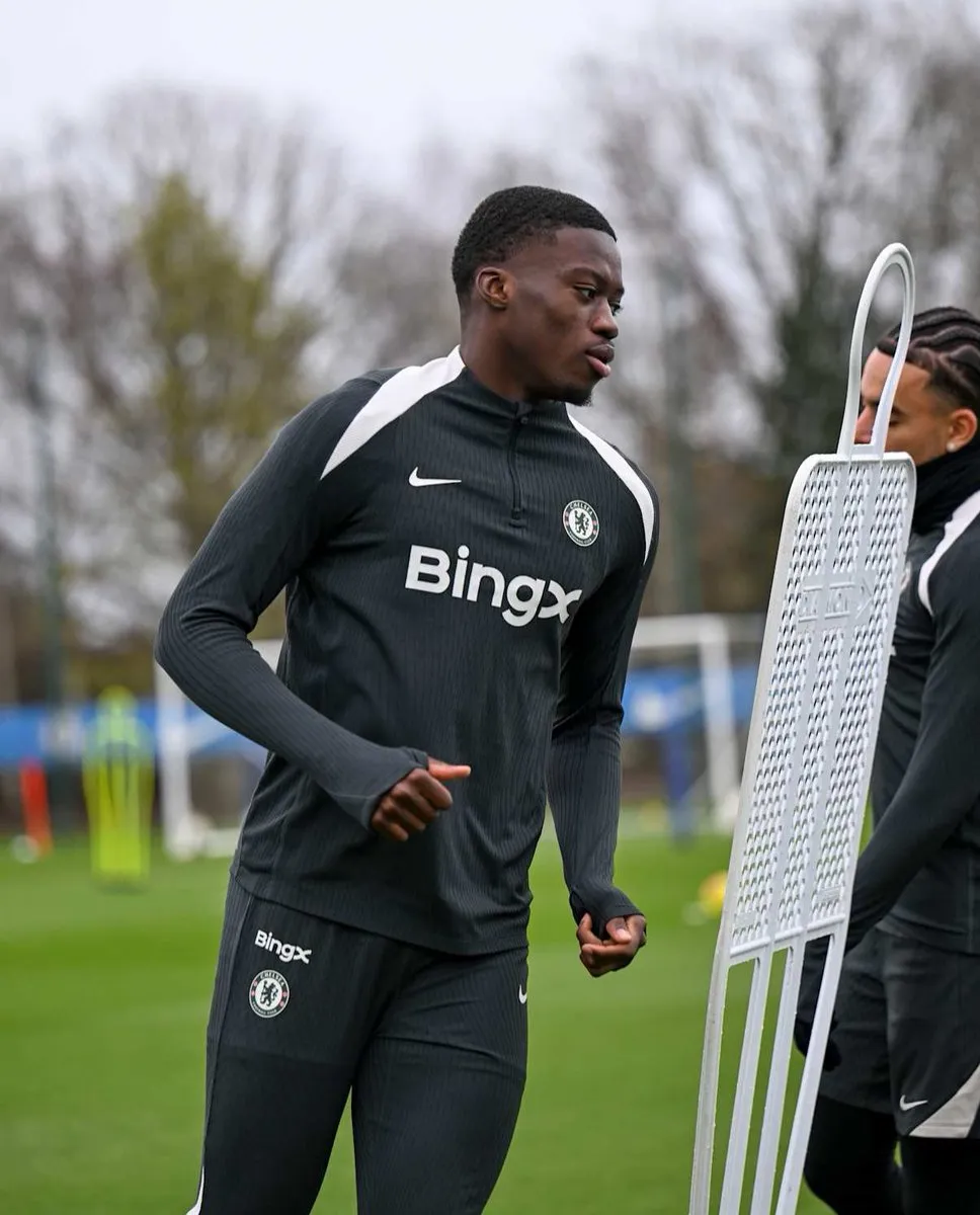 dfdf69e9-6bbc-4bb2-9696-3462c786e49f_968