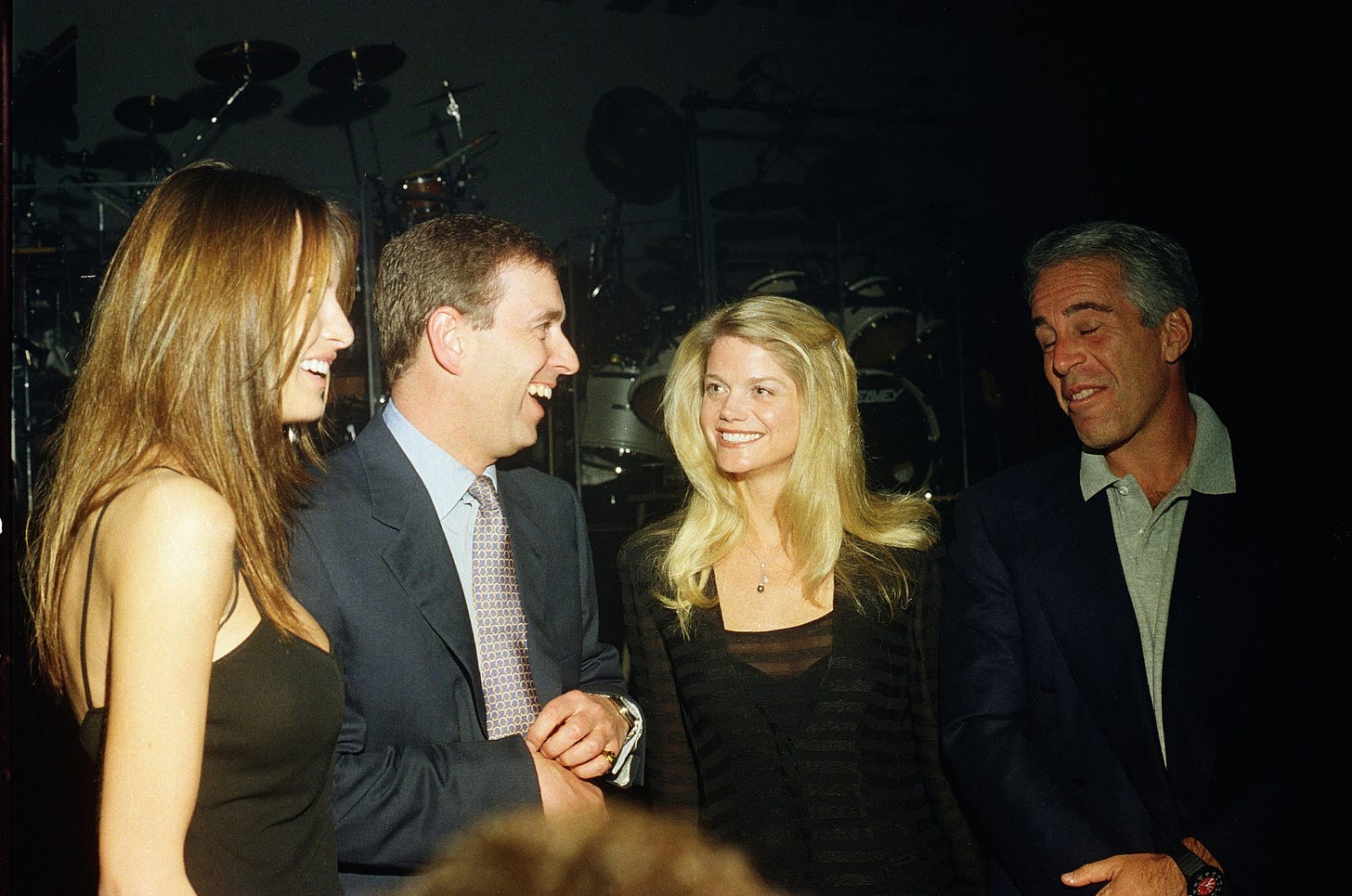 Bekende namen duiken op in documenten rond seksueel misbruik Jeffrey  Epstein | Het Parool