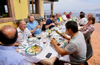 Patio lunch at Quinta do Furao Patio lunch at Quinta do Furao