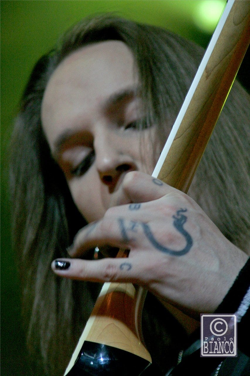 Alexi Laiho, COBHC e unghie nere Alexi Laiho, COBHC e unghie nere