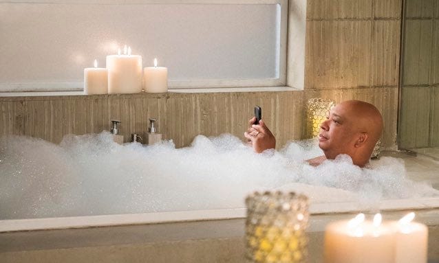 XXL Magazine on X: "Y'all remember when Rev Run used to drop knowledge from  the tub? 😂 https://t.co/aWZmtj3oUI" / X