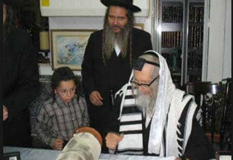 גילויים חדשים: הרב שלום ארוש מספר על ההתקרבות שלו ליהדות ולרב ברלנד - תשס"ה  חלק 2 - שובו בנים גילויים חדשים: הרב שלום ארוש מספר על ההתקרבות שלו ליהדות ולרב ברלנד - תשס"ה  חלק 2 - שובו בנים