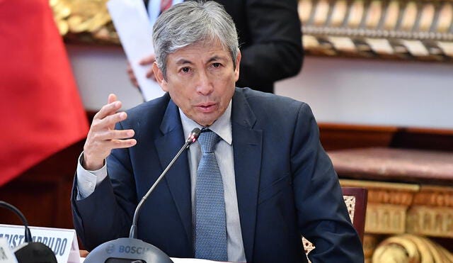 Ministro de Economía José Arista: "mantenemos nuestra proyección de  crecimiento de 3.2% para este año"