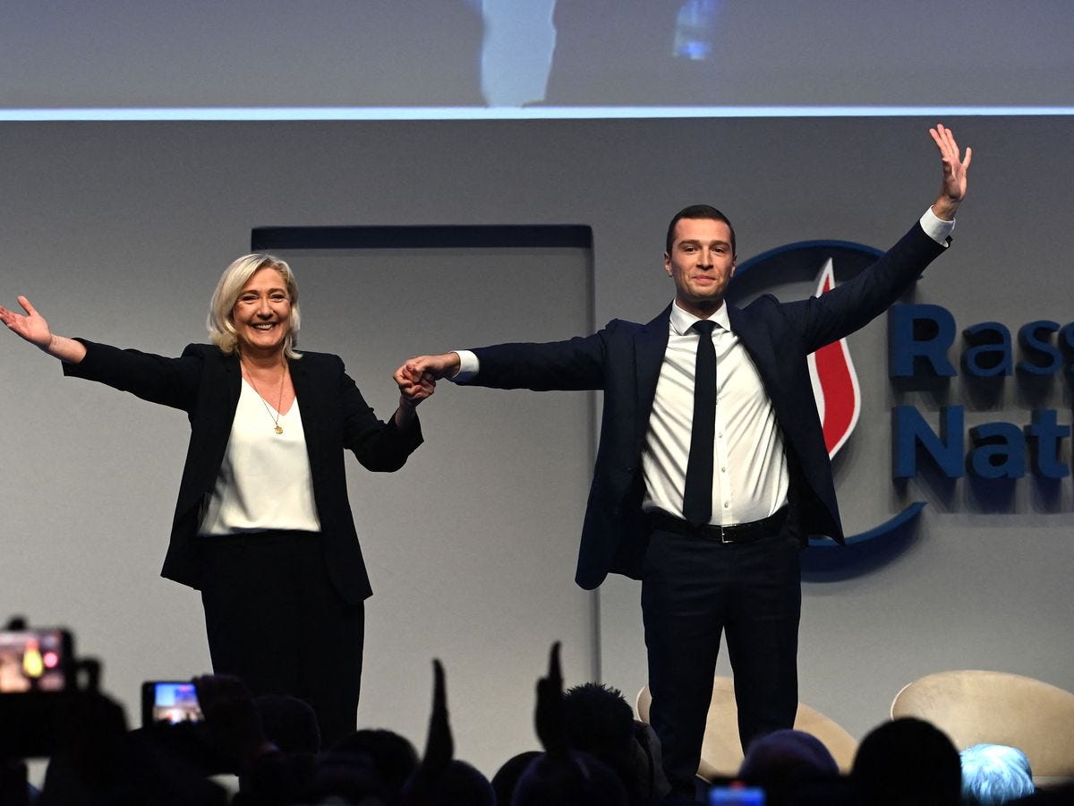 Politique : Jordan Bardella exprime sa "reconnaissance" envers Marine Le Pen,  lors de son premier discours de président du RN