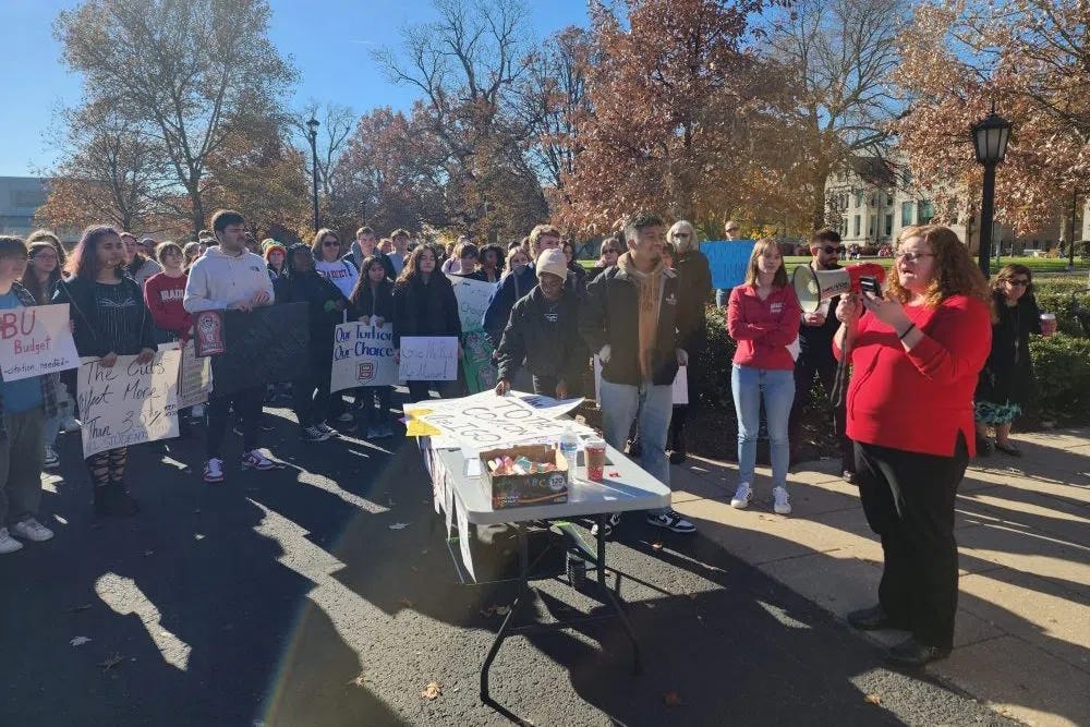 Bradley University students, faculty rally in opposition to proposed cuts | 1470 & 100.3 WMBD Bradley University students, faculty rally in opposition to proposed cuts | 1470 & 100.3 WMBD