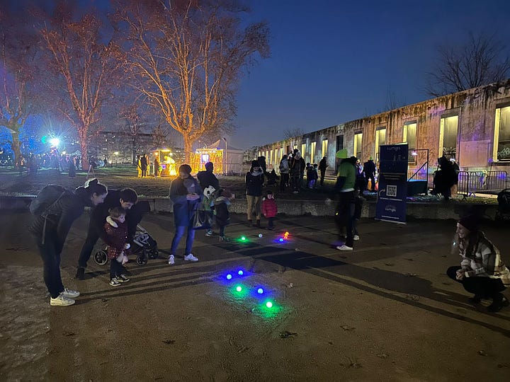 fĂȘte des lumiĂšres - boules lumineuses
