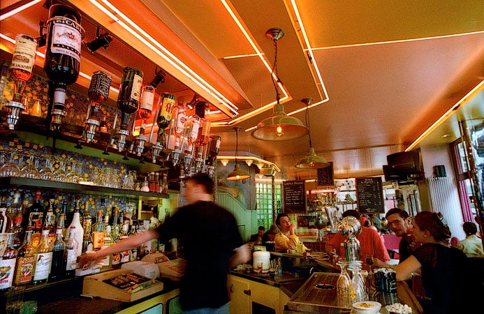 Le café Pick-Clops, charmant et kitsch dans le Marais