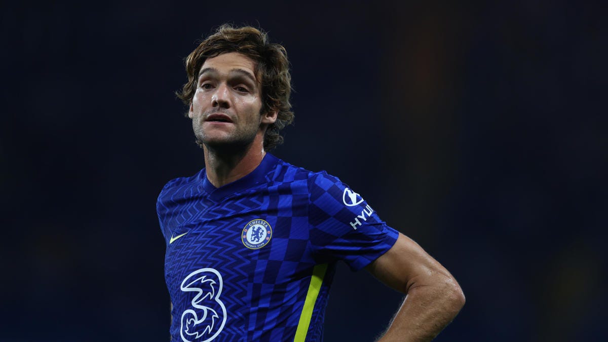 Chelsea's Marcos Alonso stops taking a knee to protest racism, claims  gesture is 'losing a bit of strength' - CBSSports.com