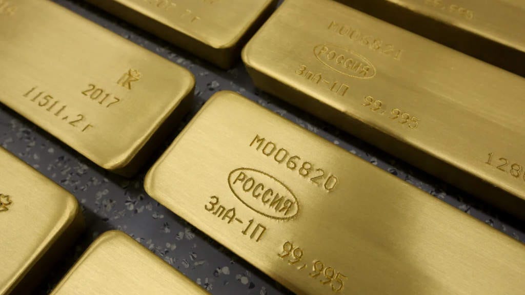 Russia Launches Gold Contract, Takes on LBMA Benchmark 