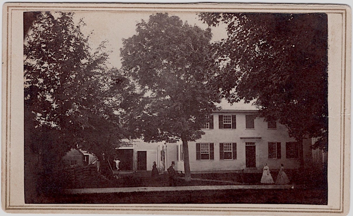 New england domestic architecture house hi-res stock photography and images  - Page 2 - Alamy, image size:1208x739